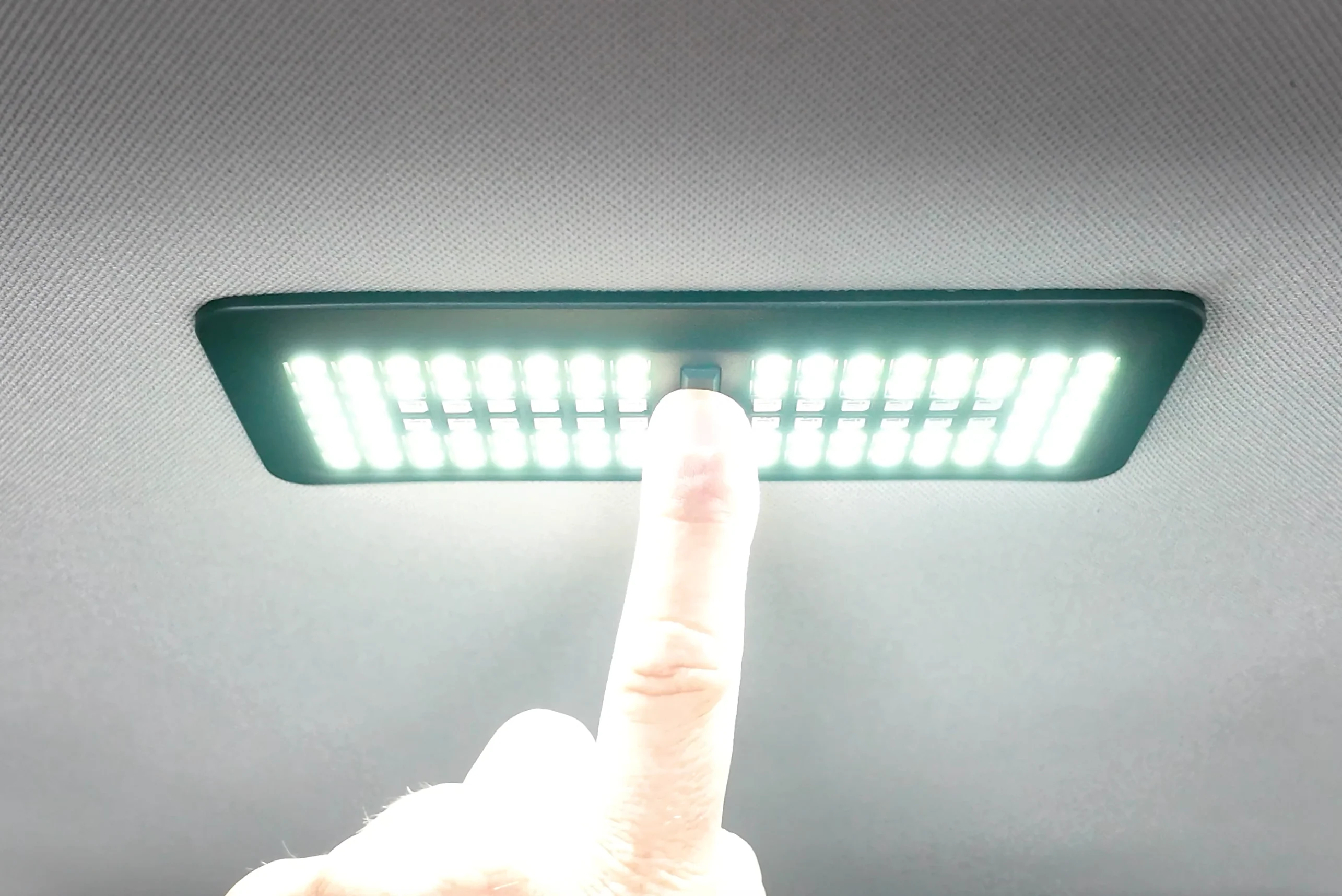 Ultimate Dome Light Dual Color 3G Tundra - Image 2